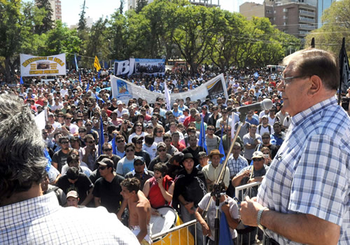 Petroleros redoblan las protestas: anticipan que en 15 días retoman las medidas de fuerza