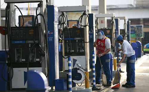 Preocupa a los empleados de estaciones de servicio el freno de la actividad