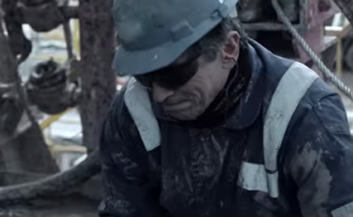 “Boca de Pozo”: la dura vida de los trabajadores petroleros resumida en un film
