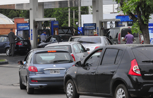 A contramano: cae la demanda pero se necesitan vender más litros para cubrir los costos