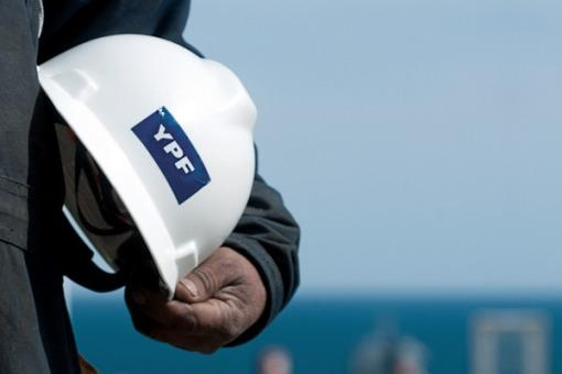 Sin paro petrolero tras el compromiso de YPF que ningún operario de Renesa se quede sin trabajo