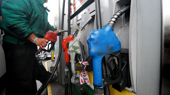 ¿Por qué por primera vez en siete años cayó la demanda de nafta súper?