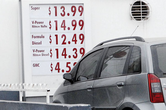 La competencia se nivela con YPF pero no logra disputarle ventas