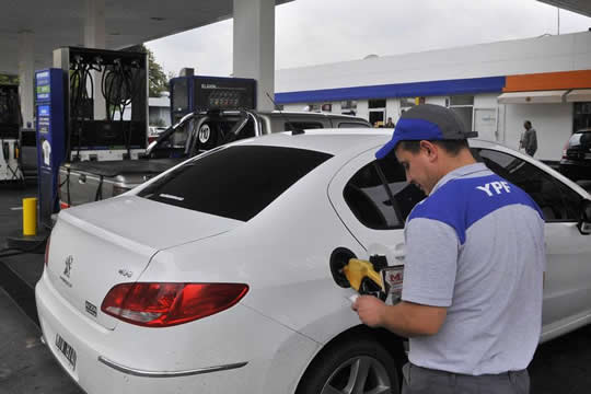 Presentación ante el Ministerio por afiliación sindical de operarios de estaciones YPF