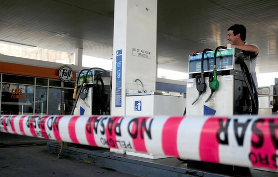 Empleados de estaciones de servicio se pliegan al paro del jueves 28