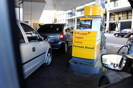 Se profundiza el corrimiento de la demanda hacia los combustibles tradicionales