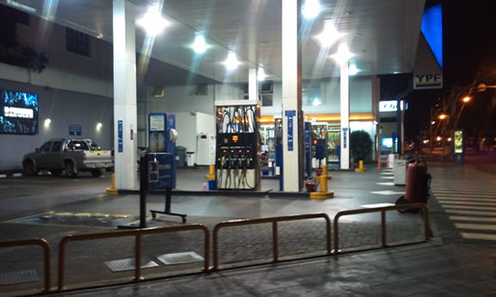 Cierran de noche sólo las estaciones de servicio ubicadas en las pequeñas localidades