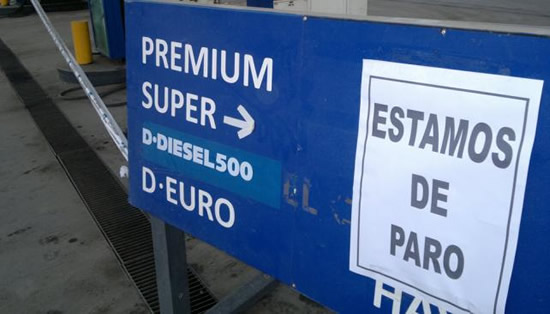 En casi todo el país las estaciones adhieren al paro de actividades