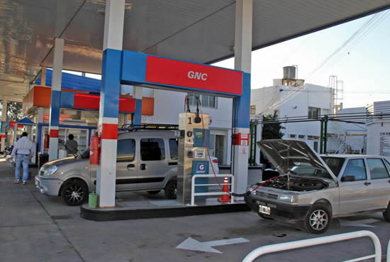 Advierten que se empieza a sentir caída de ventas de GNC en el interior del país