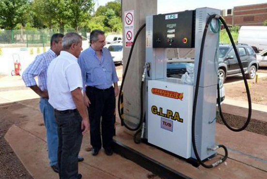 Cuesta la mitad que la nafta, se produce localmente y no tiene subsidios, pero no logra posicionarse en el mercado