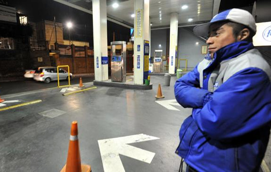 La mitad de las empresas petroleras considera que disminuirá la demanda interna de combustibles