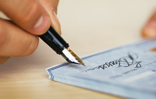 Buscan una solución definitiva para neutralizar el costo del impuesto al cheque