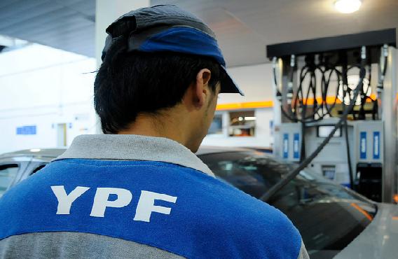 Empleados de estaciones de YPF ya empiezan a delinear una cifra para la paritaria