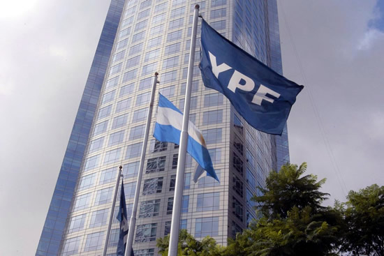 YPF obtuvo 500 millones de dólares en el mercado internacional