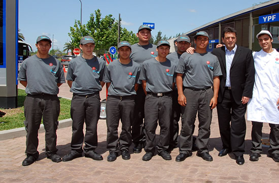 Massa quiere un organismo que controle estaciones de servicio y calidad de combustibles