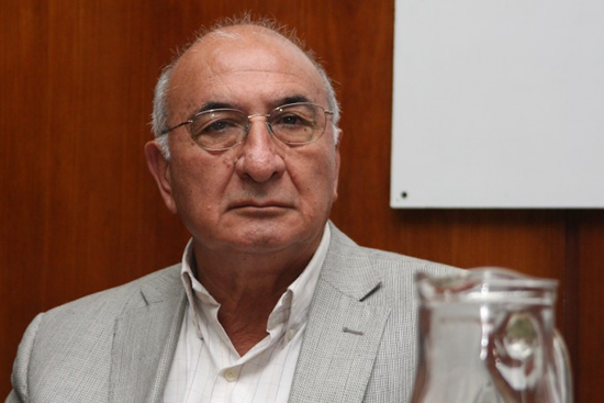 Empleados de estaciones de servicio analizan reclamar aumento que rondará el 40 por ciento