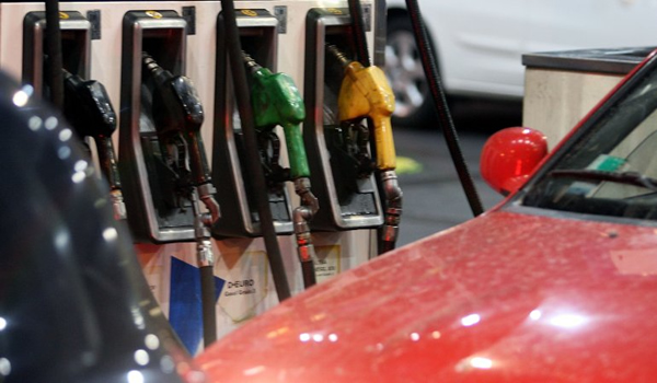 Estiman en un 10 por ciento la caída en la demanda de combustibles