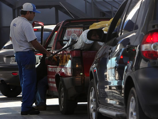 Pese a la retracción de ventas, sigue siendo sostenida la demanda de personal en las estaciones de servicio