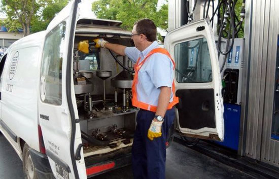 Aseguran que es inconstitucional cobrar las inspecciones de surtidores