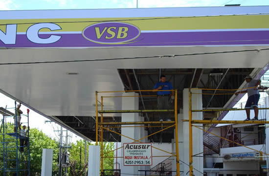 El Gobierno renueva la línea de créditos para refacción de estaciones de servicio