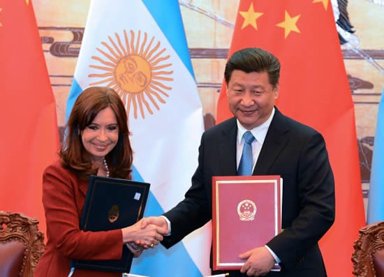 Opinión: Empresas chinas podrían insertarse en el mercado de los combustibles argentinos