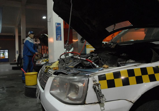 Enargas comprometió normativas para garantizar la seguridad en la carga de GNC