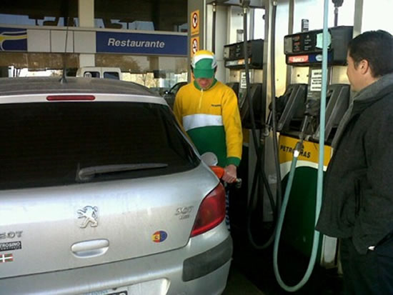 El Ministerio de Trabajo aprobó el primer acuerdo salarial para empleados de estaciones de servicio