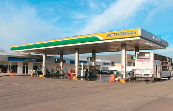 Afirman que una empresa panameña podría quedarse con  las estaciones de Petrobras