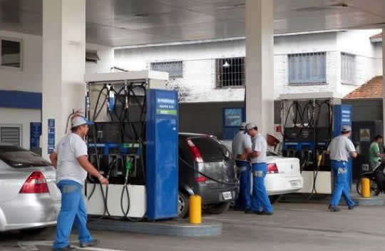 Estaciones de servicio de Chaco a la espera de definiciones de la paritaria nacional