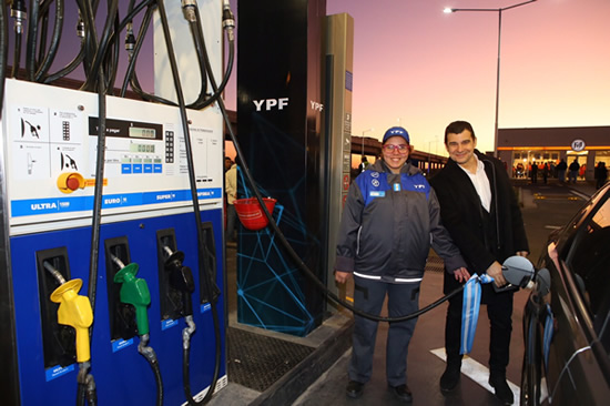 YPF inauguró oficialmente en Córdoba el área de servicios más grande del  país 