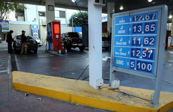 Diputados reclaman conocer las razones que dispusieron el incremento en el precio de los combustibles