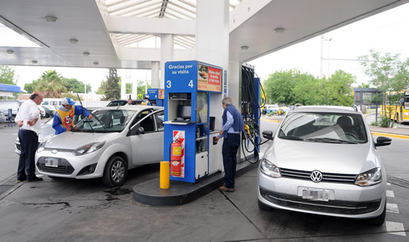 Capacitan a estaciones sobre aspectos comerciales para potenciar el negocio