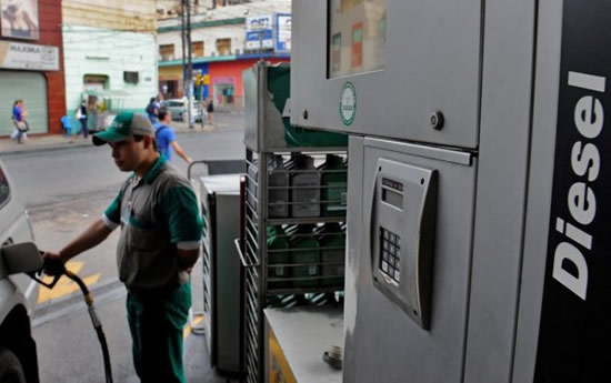 Diesel Premium: lo aprovechan las que lo ofrecen, lo sufren las que no lo tienen