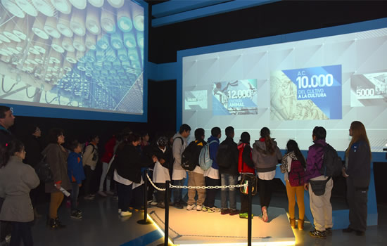 YPF te lleva al interior de una refinería virtual para conocer cómo se elaboran las naftas