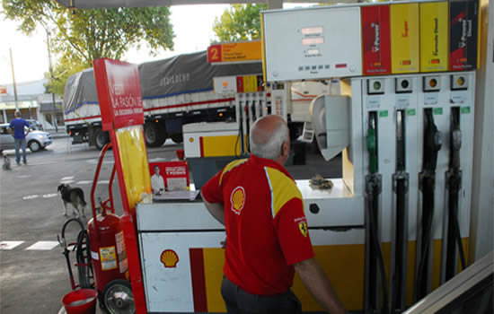 Comienzan a homologarse acuerdos salariales para empleados de estaciones de servicio