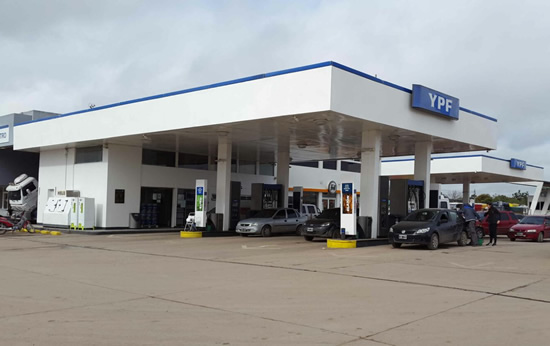 Experiencias y anécdotas de una estación de servicio que cumplió 50 años de historia