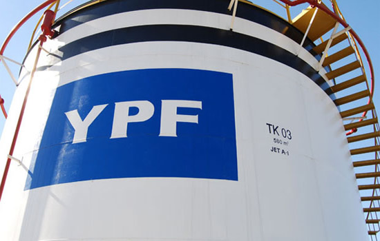 YPF continúa integrando la cadena productiva: compró dos compañías petroquímicas