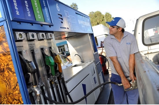 Vuelve a crecer la demanda de naftas y gasoil en las estaciones de servicio
