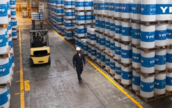 La producción de combustibles trepa al ritmo del consumo