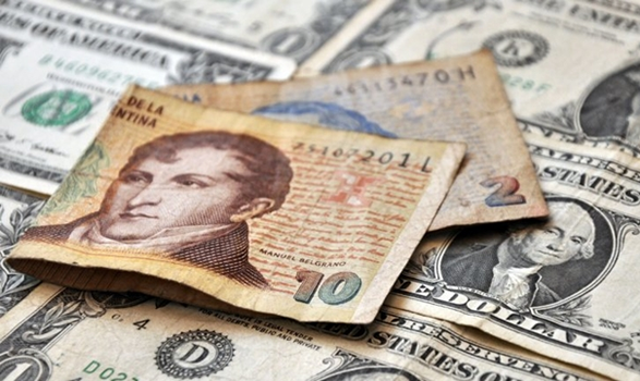 Opinión: ¿Cómo impactaría un ajuste del tipo de cambio en el precio de los combustibles?