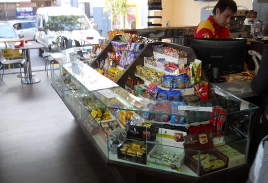 Opinión: Adaptarse al mercado, la receta de las tiendas para subsistir