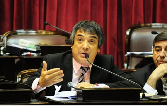 El cierre de estaciones de servicio preocupa a los legisladores