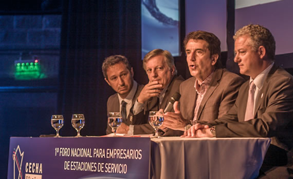 Candidatos de la oposición presentaron medidas para las estaciones de servicio