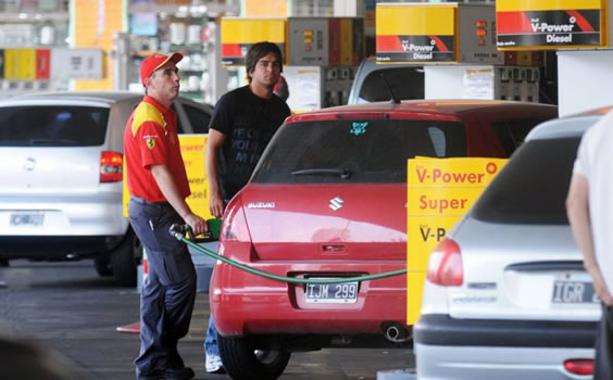Opinión: La diferencia entre despachar y vender combustibles