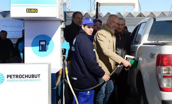 Inauguran la primera estación de servicio operada por una gestión mixta pública y privada