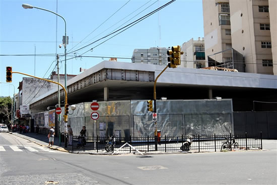 Aseguran que el cierre de estaciones de servicio es un “fenómeno mundial”