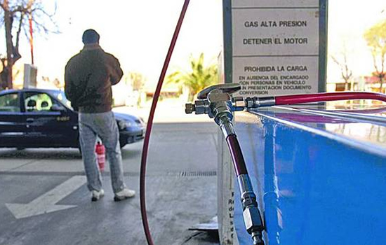Polémica por un dispositivo incorporado en las nuevas mangueras de GNC
