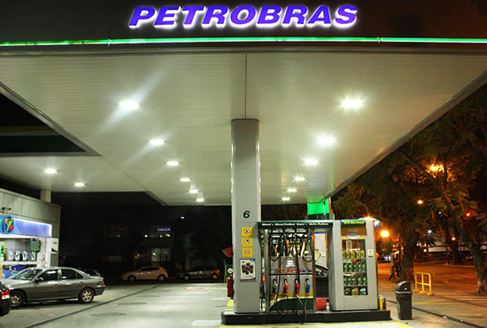 Luminarias Led para estaciones: las ventajas de una empresa local con desarrollos propios