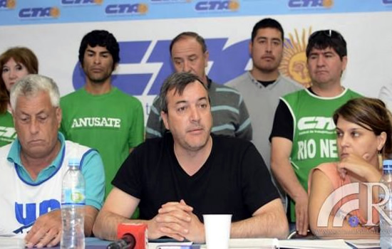 Gremios analizan medidas de fuerza en rechazo al aumento de precios de los combustibles