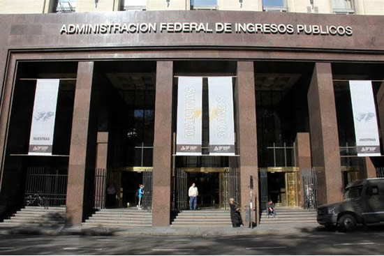 Estaciones de servicio se reúnen con representantes de AFIP para tratar nuevo régimen impositivo
